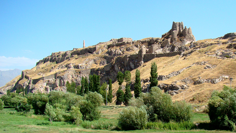 La fortaleza de Van, a orillas del lago. Foto: Wikimedia Commons.